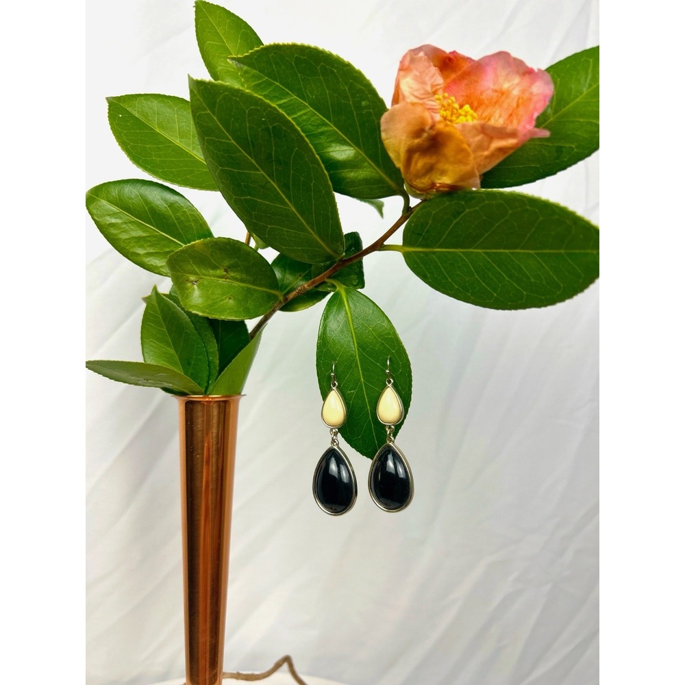 Vintage Two-Tone Teardrop Earrings 70s–80s Costume Jewelry